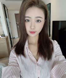 Lucky本人真是太美了 盛世美顏 後入小美女的屁股又大又軟 腰臀比絕了 臀浪一波接一波 還能隱約看到腰窩