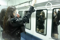 【頂級女神極品性愛】超長腿女神『Apple』最新版啪啪私拍《電車幻想》