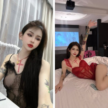 長春 · Ts白鷺 · 去公園的時候被大哥要了微信 回家之後就按耐不住的給我發消息說想來找我 到了發現我不是女孩