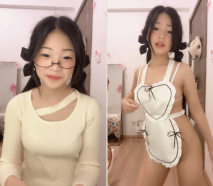 呆萌甜美嫩妹妹！換上女僕裝熱舞！浴室洗澡換裝誘惑，掰開緊致小穴特寫，翹起屁股真不錯