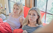 中文字幕 豐腴白嫩姐姐玩恐怖遊戲誰知害怕的不行主動投懷送抱，愛撫親吻她們大雞巴猛來安慰