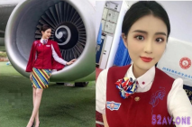 【稀缺航空】2021最新❤️空姐兼職約炮 飛機上廁所絲襪誘惑Vol.1高級空姐VIP群內流出 旗袍黑絲 白嫩美乳風情萬種