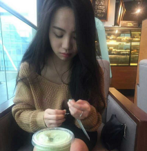 白天是賢淑人妻，晚上是別人的淫蕩母狗