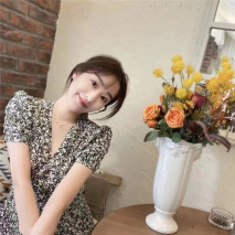 已婚男上司周末和女同事幽會被曝光